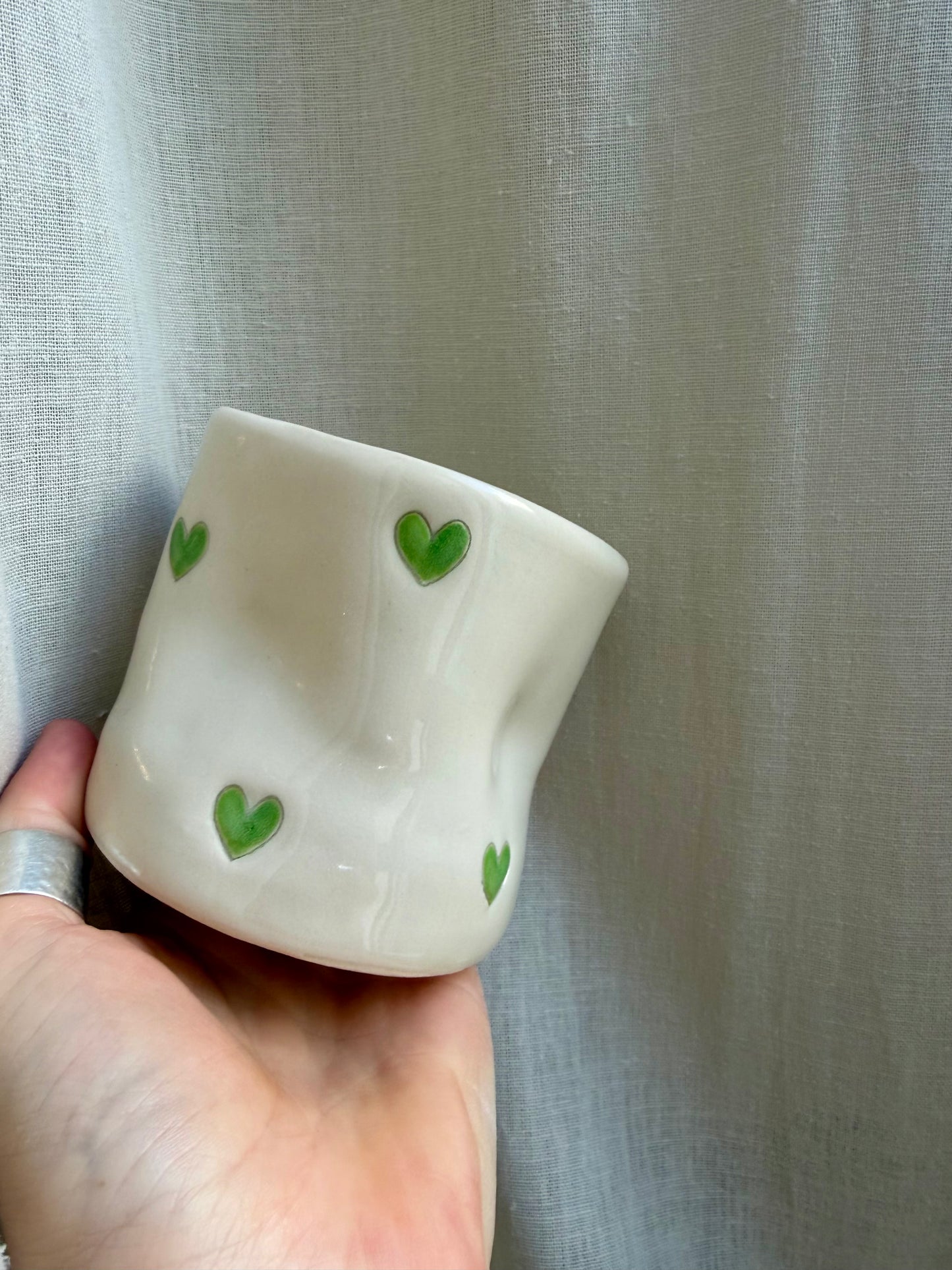 Green love snug mug